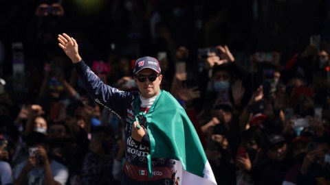 Checo Pérez desea volver a pilotar en la Fórmula 1.