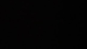 La supuesta estafadora le dijo a la mujer que la única manera de quitar la maldición era si le daba dinero, ya que el dinero es la raíz de todo mal.