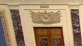 Republicanos aspiran que se promulgue antes del 4 de julio.