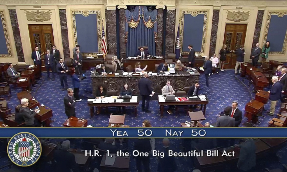 Senado aprueba plan fiscal de Trump y pasa a la Cámara de Representantes para la decisión final