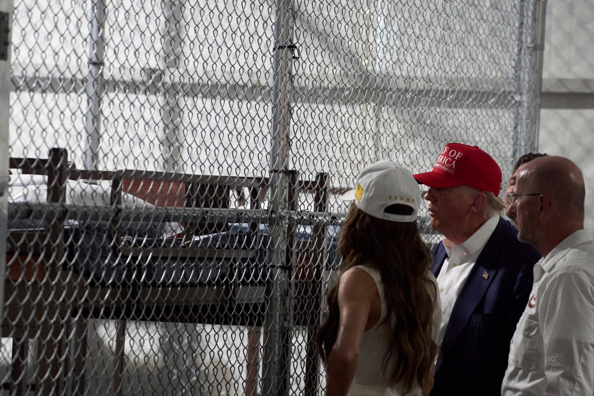 Jueza de Florida mantiene orden para desmantelar "Alligator Alcatraz" por daños ecológicos