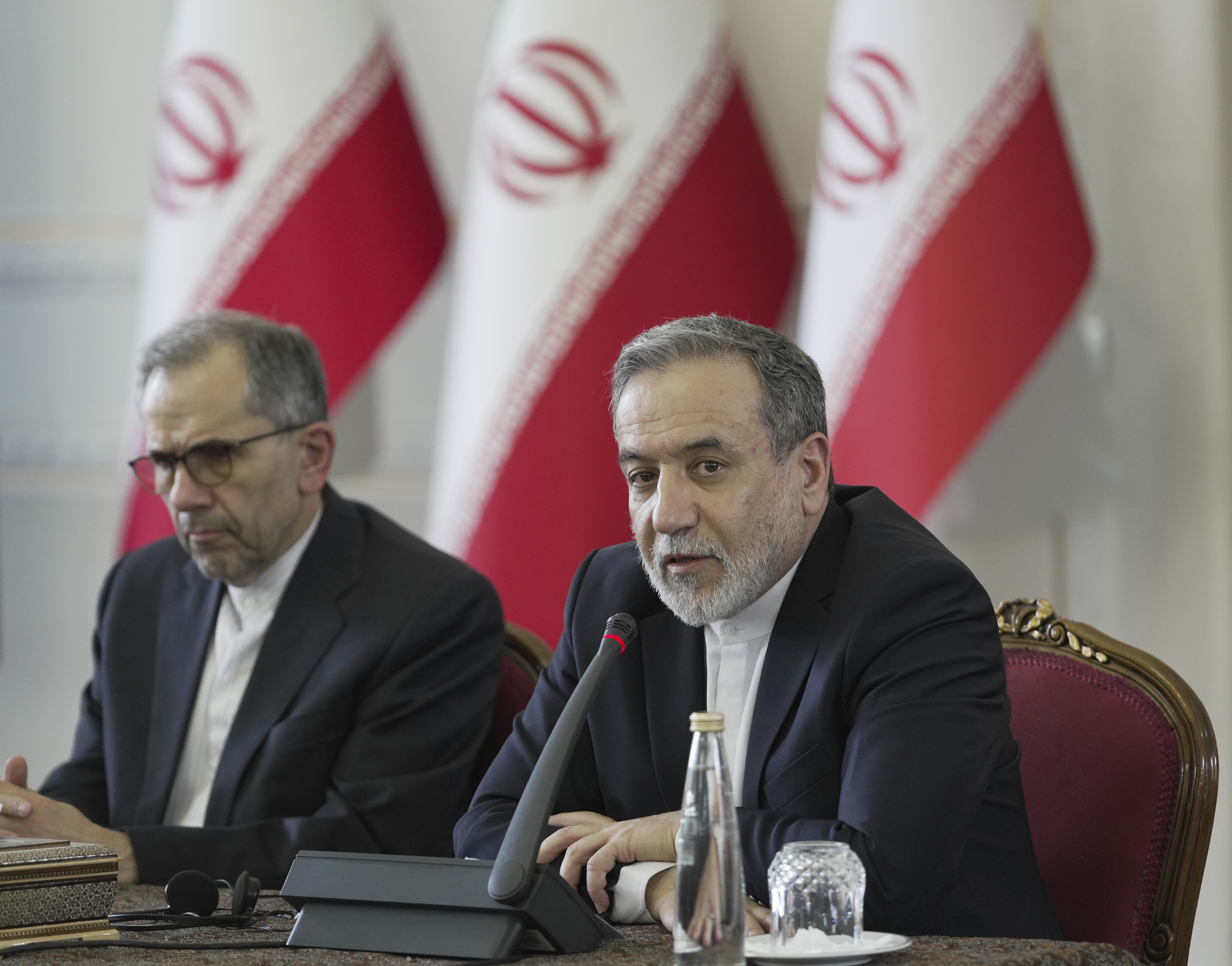 Irán acusa a EE.UU. de “traición”, pero afirma que no teme volver a negociar