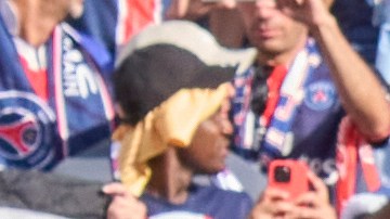 Trump e Infantino desfilan hacia la premiación del Mundial de Clubes.