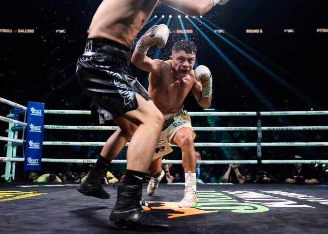 José Luis Castillo habla sobre el estilo de pelea de Pitbull Cruz.