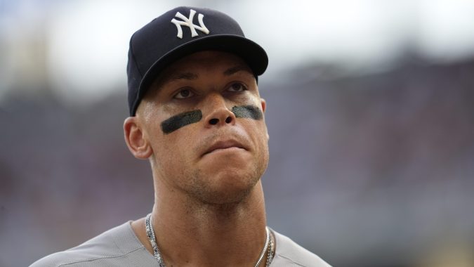 Aaron Judge durante un encuentro ante Atlanta Braves.