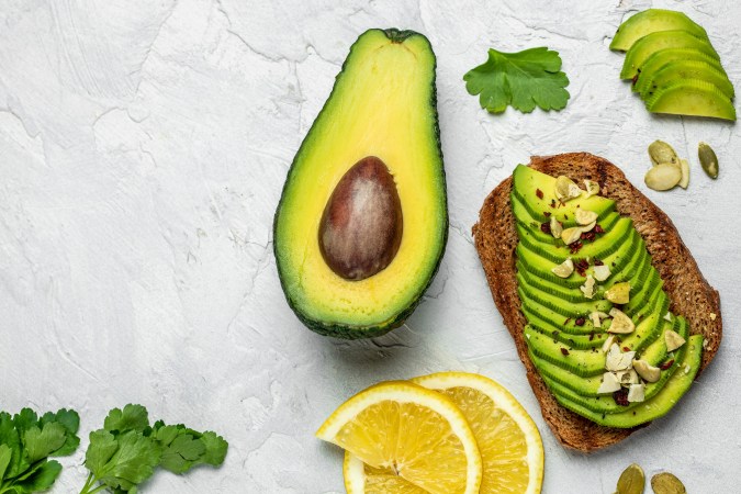 El aguacate es una fruta rica en nutrientes y versatil.