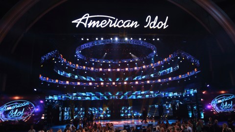 Una ejecutiva de 'American Idol' fue asesinada en su casa junto a su esposo.