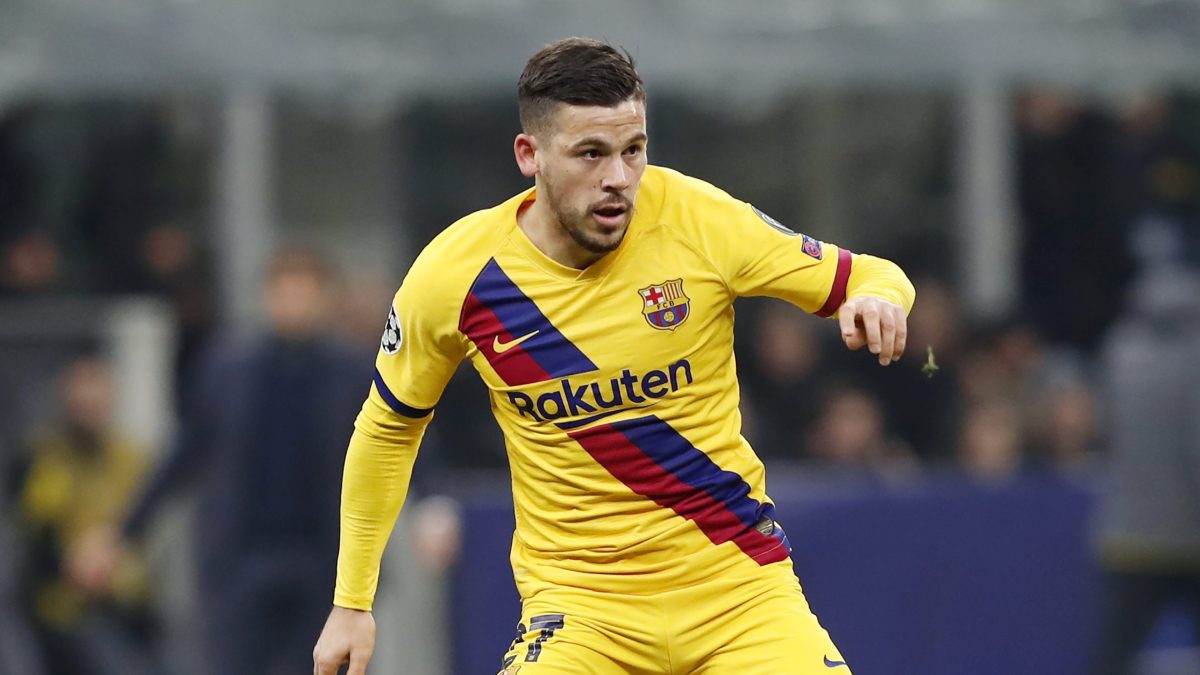 Exjugador del FC Barcelona, Carles Pérez, sufrió mordedura de perro en los genitales