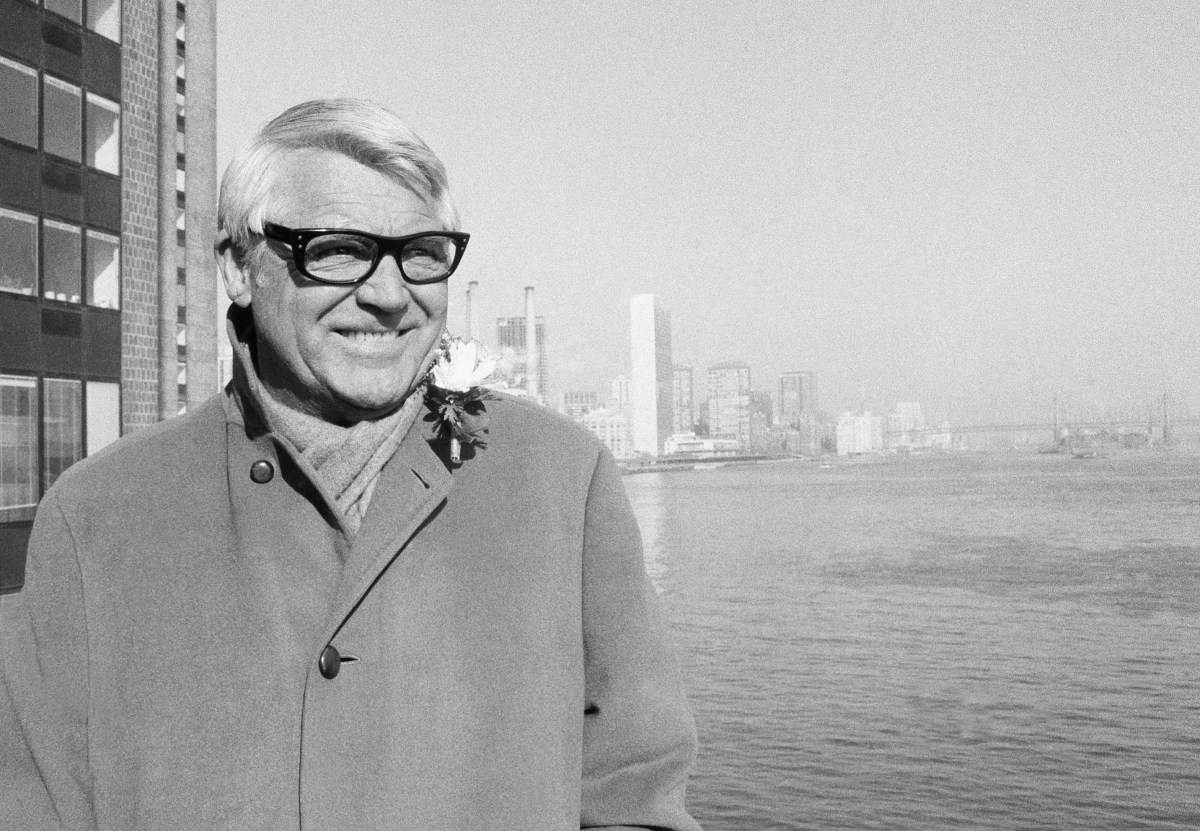 Barbara Harris quiere vender la casa que compartió con Cary Grant