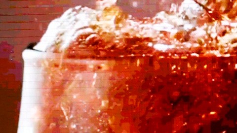 Coca-Cola anunció una versión endulzada con azúcar de caña para el otoño en EE.UU.
