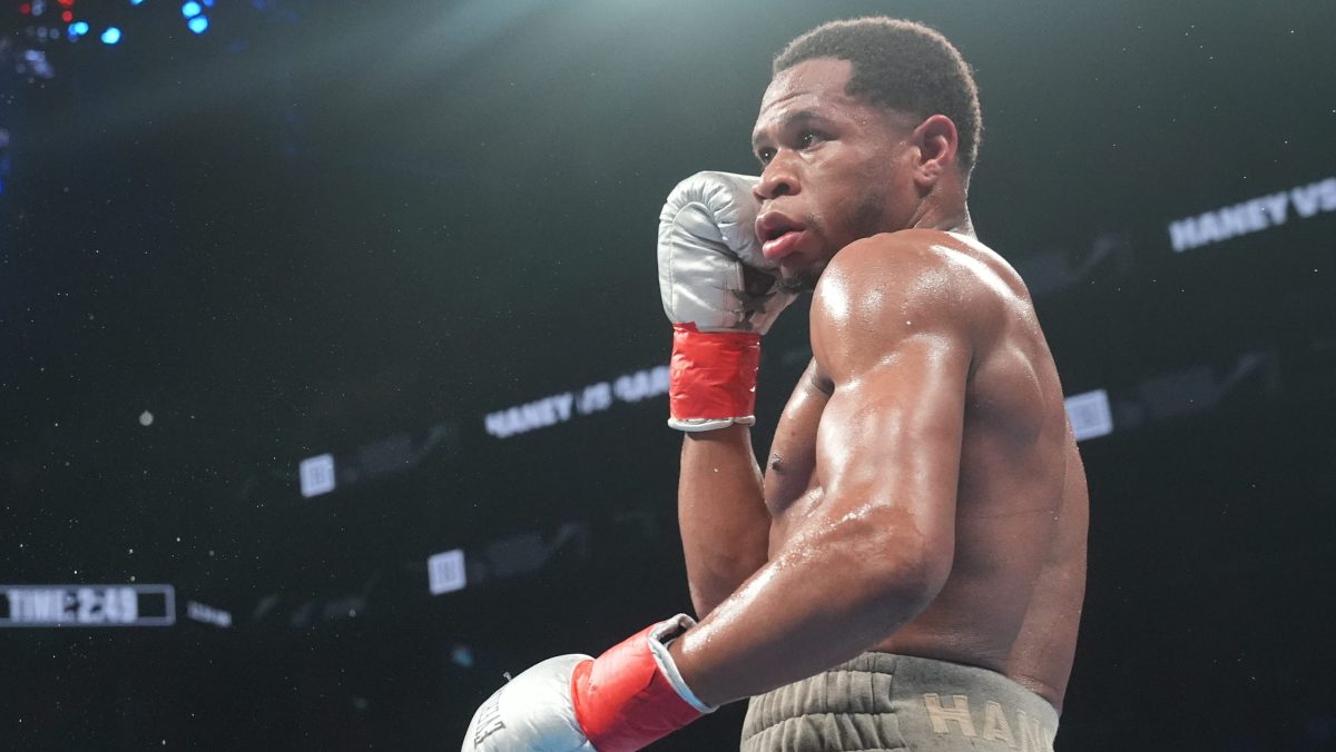 Boxeador Devin Haney enfrenta orden de restricción tras presunto empujón a su expareja embarazada