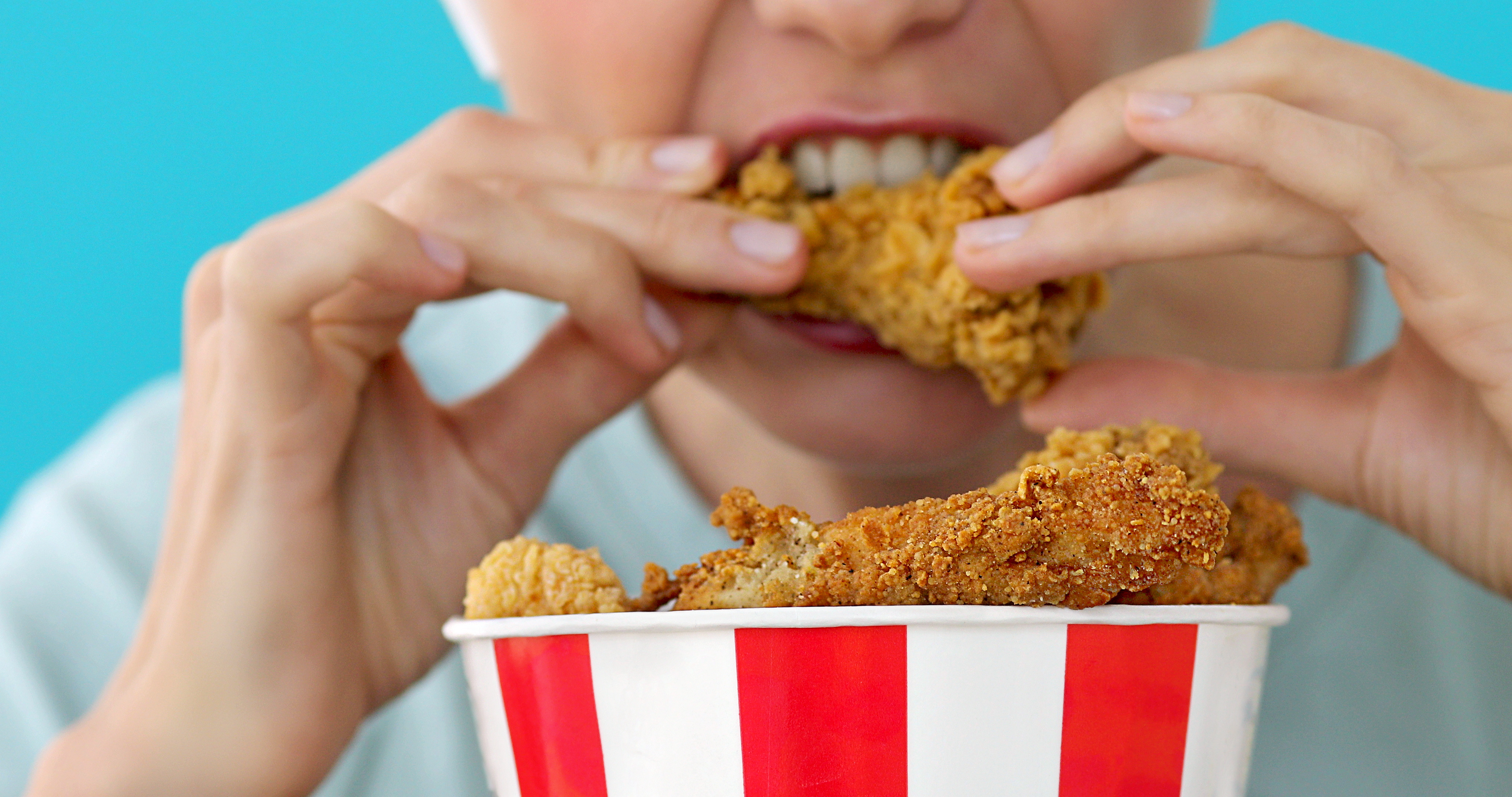 Dónde conseguir alitas gratis en el Día Nacional de las alitas de pollo 2025