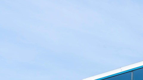 La industria automotriz de Canadá está sufriendo gran incertidumbre causada por la política arancelaria de Donald Trump.