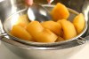 La manzana hervida es más fácil de digerir, alivia la gastritis y es rica en antioxidantes.