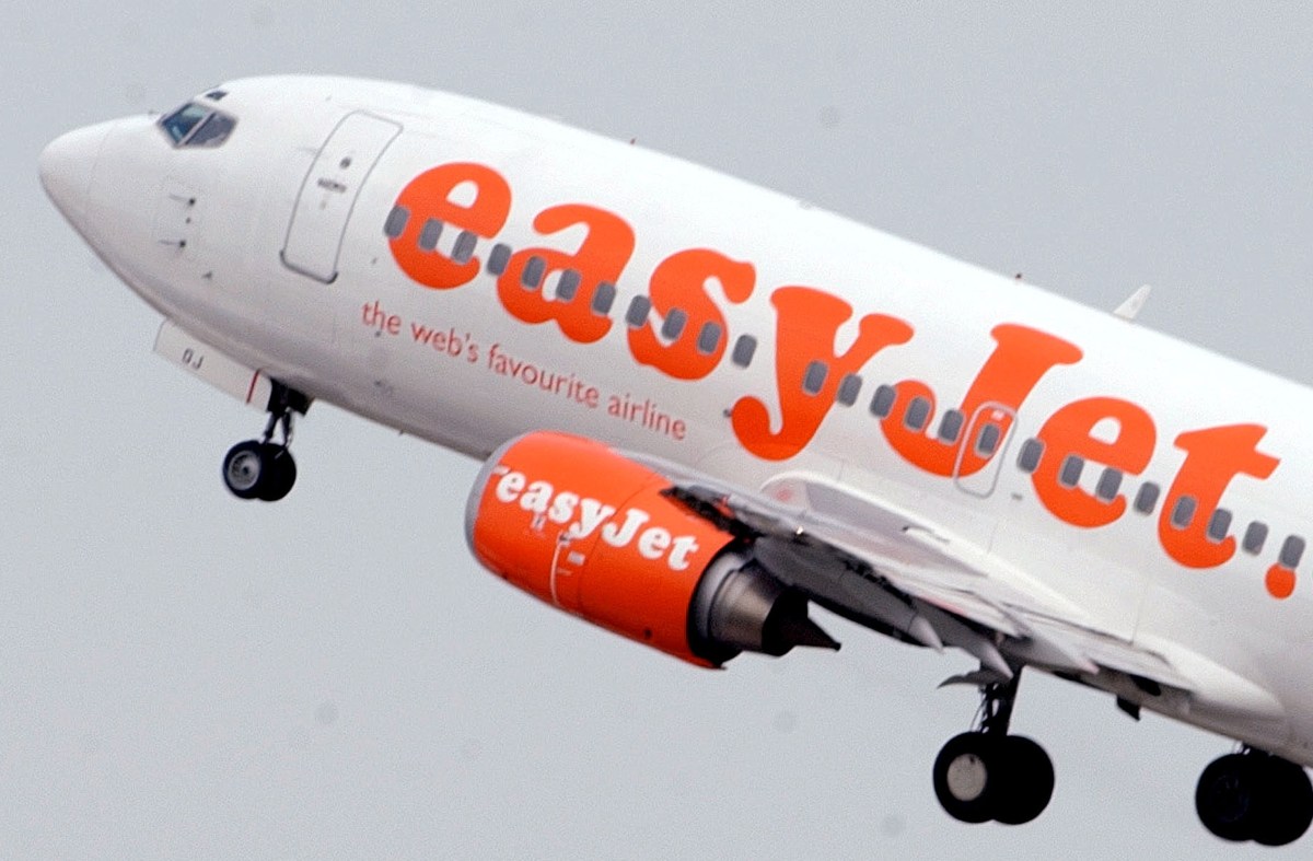 Pánico en vuelo de EasyJet: hombre amenaza con bomba rumbo a Escocia