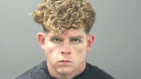 Andrew James McGann se encuentra en Centro de Detención del Condado de Washington sin derecho a fianza.