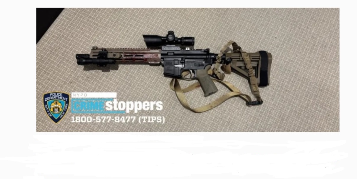 Rifle usado por Shane Tamura en tiroteo masivo en NYC.