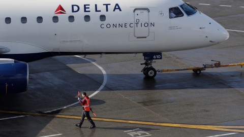 Avión Delta