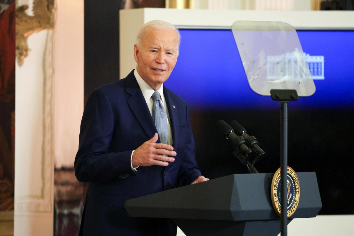 Un año después de su renuncia, Biden sigue convencido de que podía derrotar a Trump