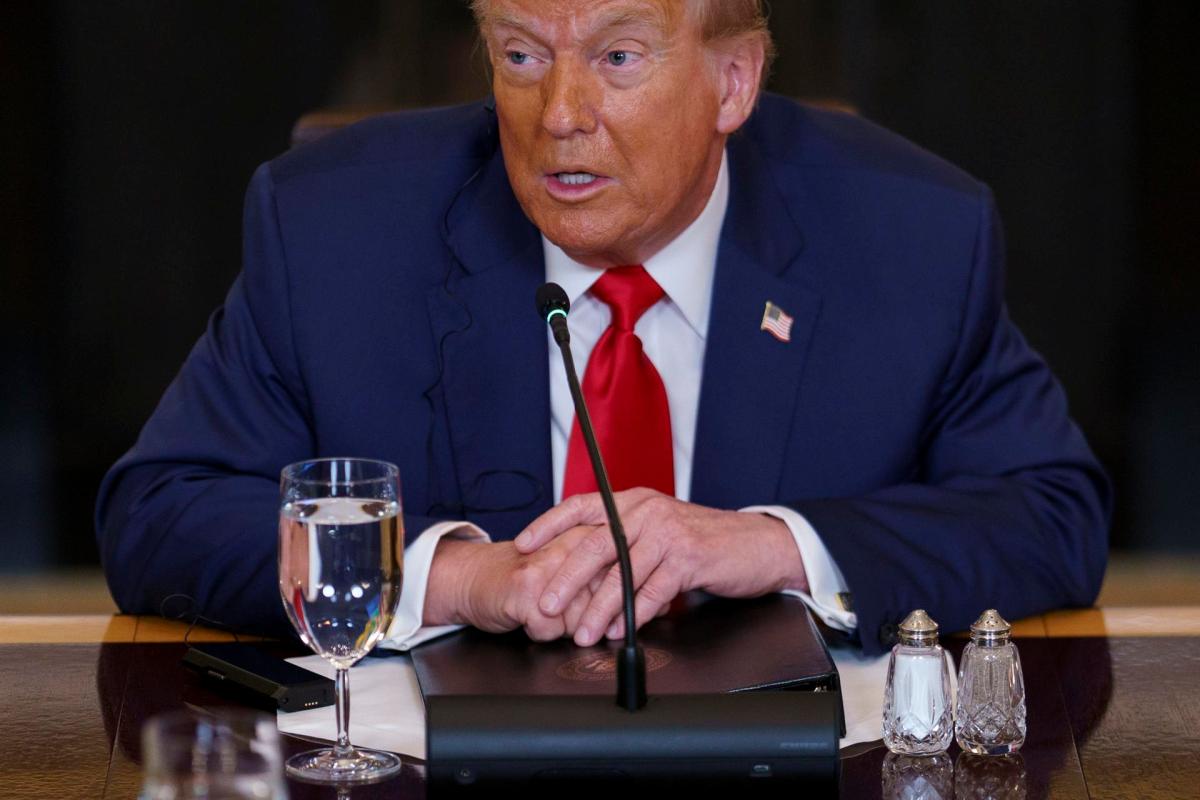 Trump demanda a California por permitir atletas trans en equipos femeninos