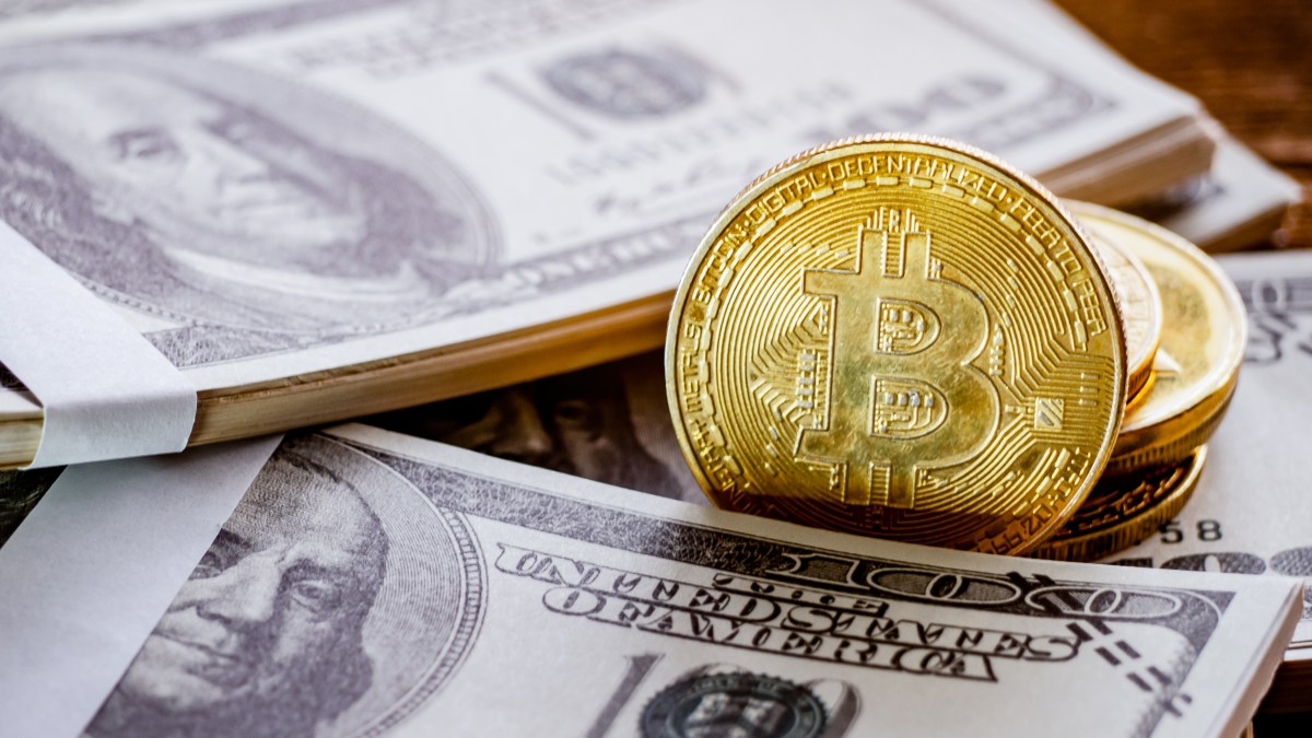 Bitcoin rompe récord y supera los $120,000 dólares - El Diario NY