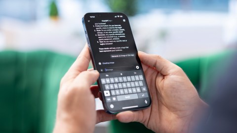 ChatGPT no se considera una fuente absoluta de verdad. De hecho, está entrenado para advertir cuando una respuesta puede ser incierta, incompleta o desactualizada.