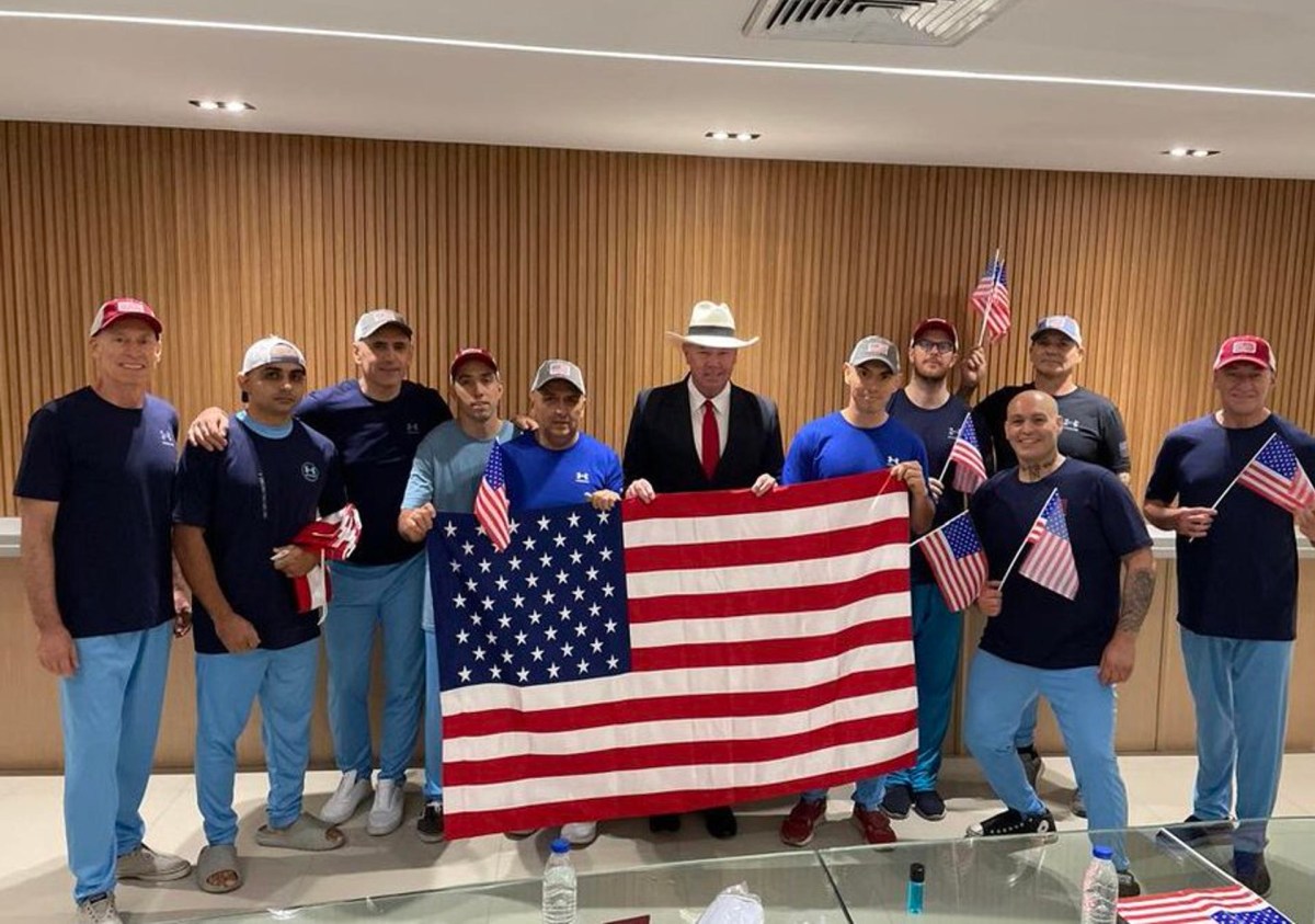 Maduro liberó a estadounidenses y Bukele a los venezolanos detenidos en el Cecot