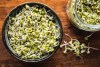 Los germinados fueron enviados a tiendas minoristas del país.