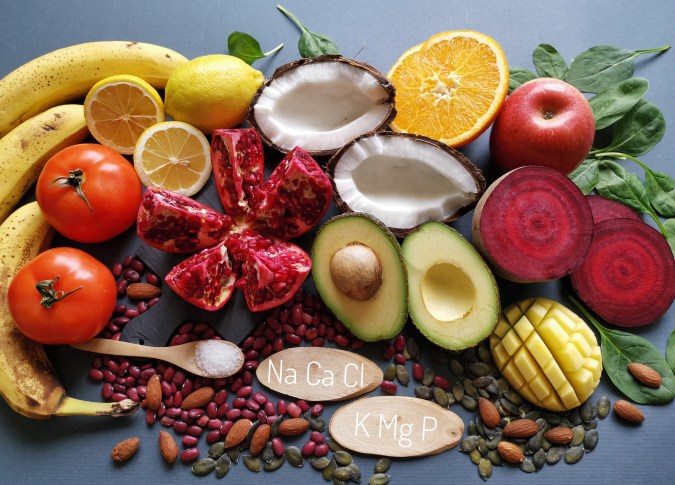 Las frutas son ideales para reponer los electrolitos y sales minerales perdidas.