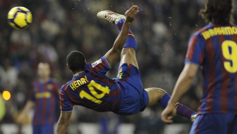 El francés Thierry Henry es una de las leyendas que ha portado el dorsal 14 en el Barcelona.