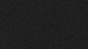 Hulk Hogan ondea una bandera de Estados Unidos.