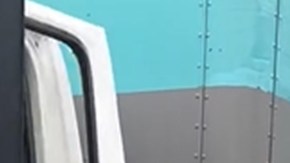 Habló estadounidense que exige $1 millón por arresto en redada migratoria en Los Ángeles