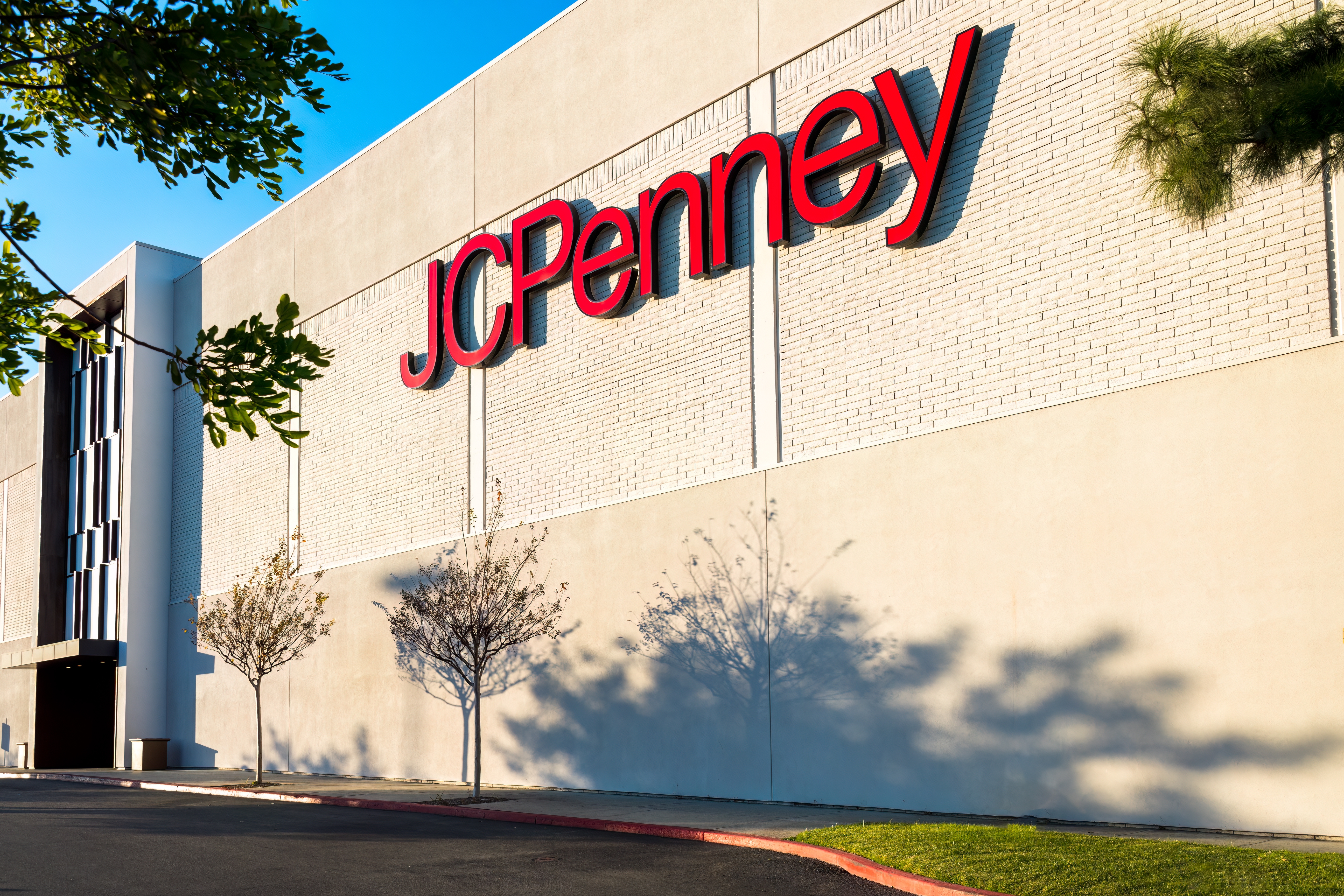 Venden 119 locales de JCPenney por casi $1,000 millones