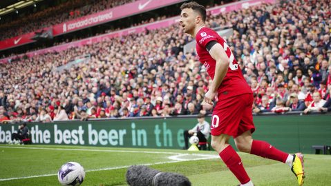 Diogo Jota durante un partido entre el Liverpool y Crystal Palace.