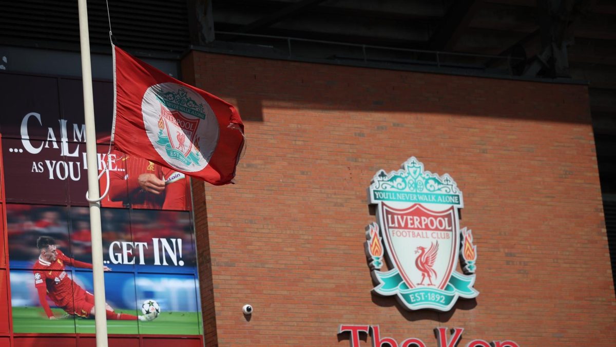 En fotos: Hinchas del Liverpool acuden a Anfield para dar el último adiós a Diogo Jota