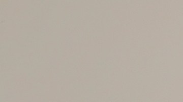 Las dos sillas incluidas miden 11 pulgadas de ancho y alto, adaptándose a la estatura de niñas y niños en edad preescolar.