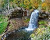 El joven de 21 años eligió las cataratas de Minnehaha, en Minnesota, como el lugar perfecto para su "salto mortal".