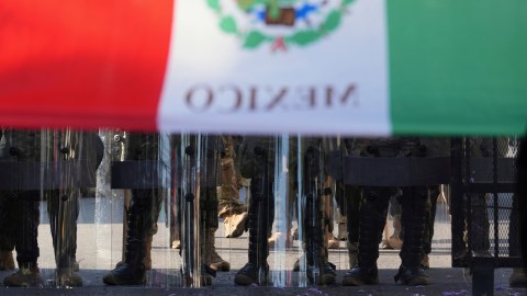 ¿Cuántos migrantes mexicanos en EE.UU. han sido detenidos tras el regreso de Trump?