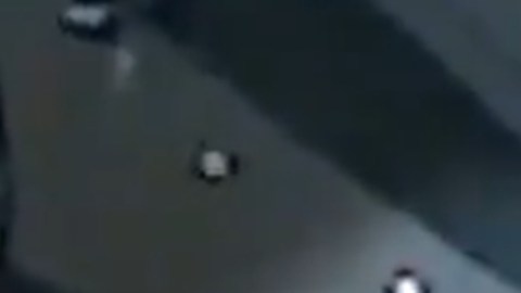 Recompensa millonaria por sujeto que apuntó con un arma al ICE en protesta migratoria en California