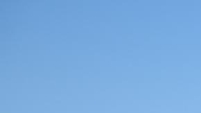 Desmienten muerte de trabajador que cayó de un techo durante redada del ICE en California