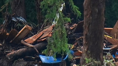 Subió a 82 cifra de muertos por devastadoras inundaciones en Texas: varios niños entre las víctimas