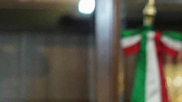 Gianni Infantino entregando el boleto a Claudia Sheinbaum.