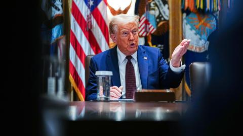 El presidente de Estados Unidos, Donald J. Trump, preside una reunión de gabinete en la Sala del Gabinete de la Casa Blanca en Washington, DC, EE. UU., el 26 de agosto de 2025.