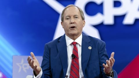 No es un hecho que los tribunales fallen a favor de Abbott y Paxton sobre el asunto de si los legisladores demócratas han abandonado sus cargos.
