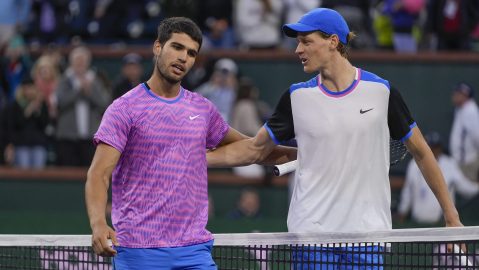Carlos Alacaraz se llevó el título del Masters 1000 de Cincinnati tras el retiro de Jannik Sinner