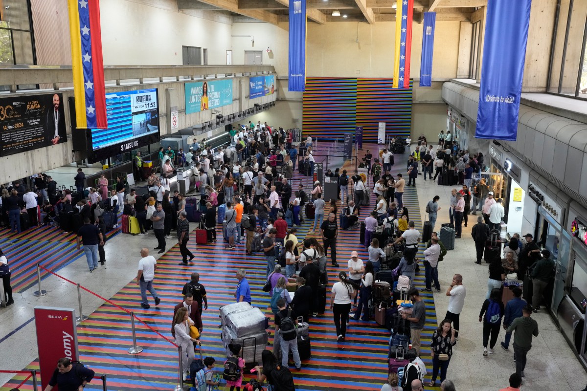 La Casa Blanca insiste a los estadounidenses no viajar ni permanecer en Venezuela