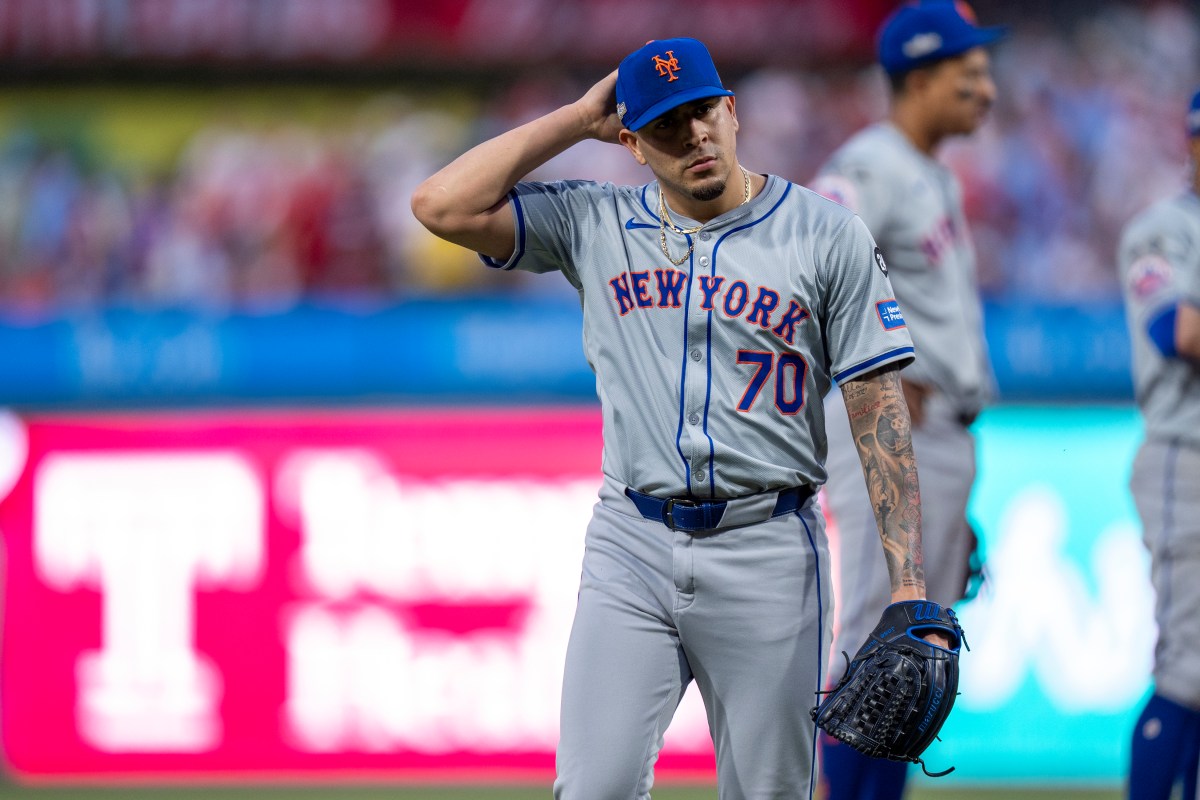 La emotiva reacción del venezolano José Butto al ser traspasado de los Mets a los Giants en pleno partido (VIDEO)