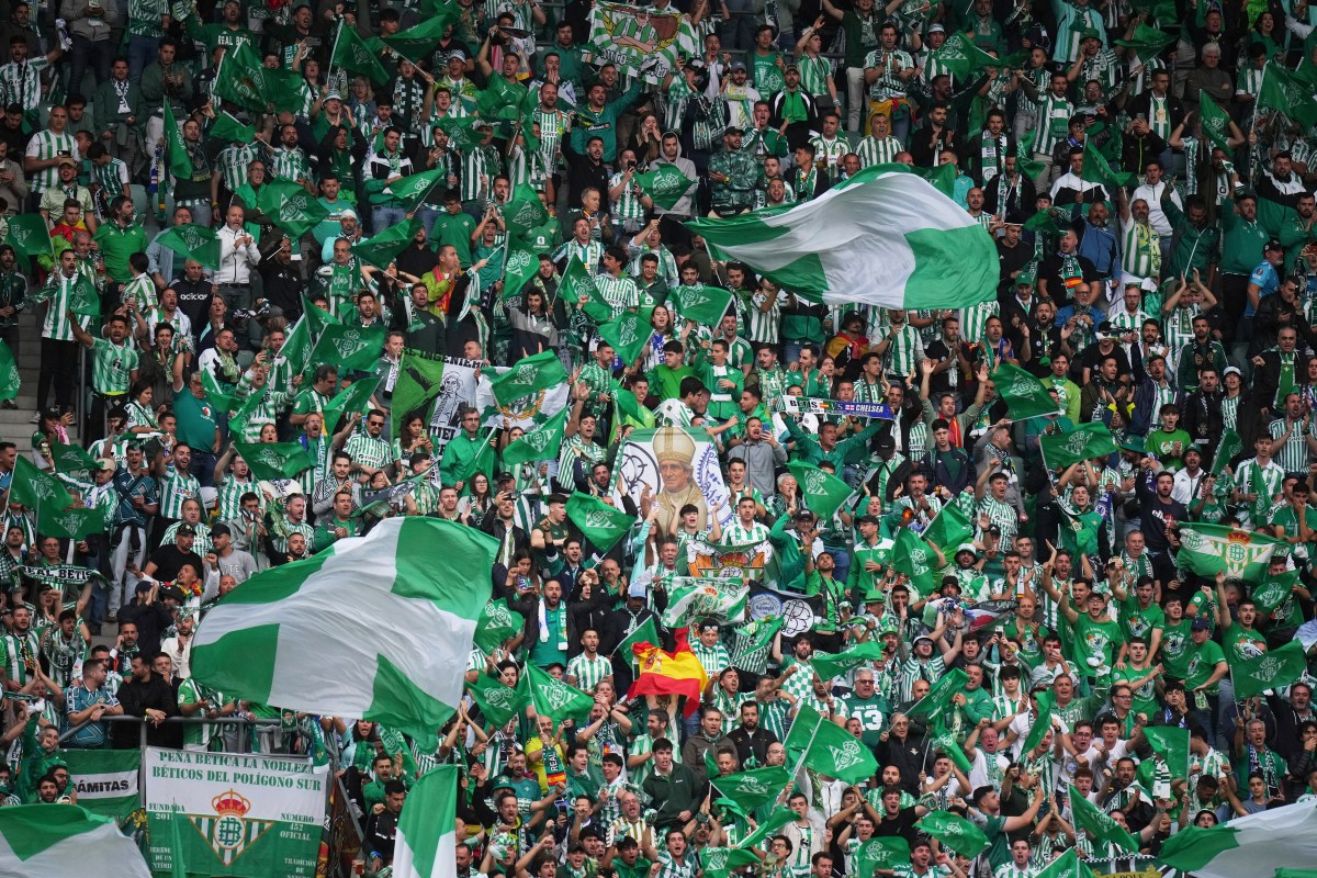 A los golpes: Jugadores de Betis y Como tuvieron batalla campal en amistoso [Video]