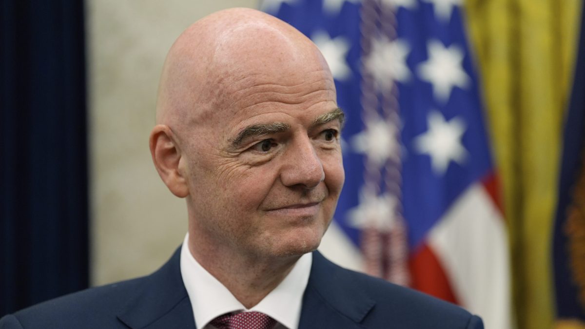 FIFA abre procedimiento contra El Salvador por insultos racistas en el partido ante Surinam