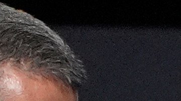 Robert García ve difícil el futuro de Terence Crawford ante Canelo.